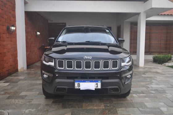 JEEP COMPASS 2.0 16V DIESEL LONGITUDE 4X4 AUTOMÁTICO JEEP COMPASS 2.0 16V DIESEL LONGITUDE 4X4 AUTOMÁTICO
